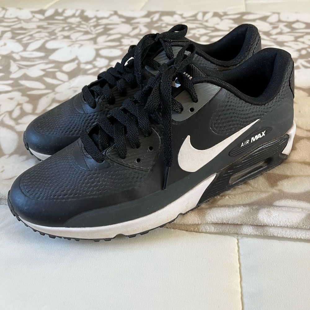 Nike Air Max Black and White Golf Sneakers